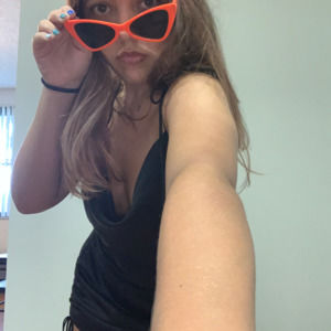 Meet your Posher, Adriana